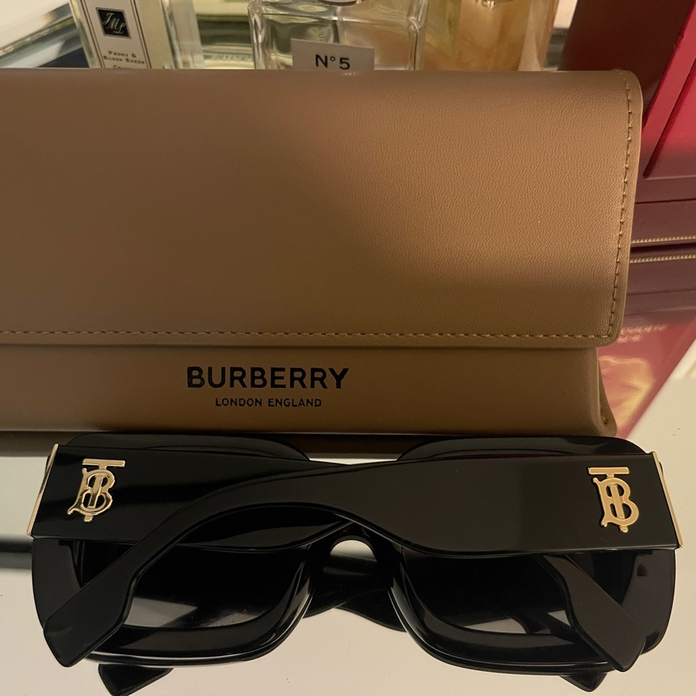 Burberry Sunglasses